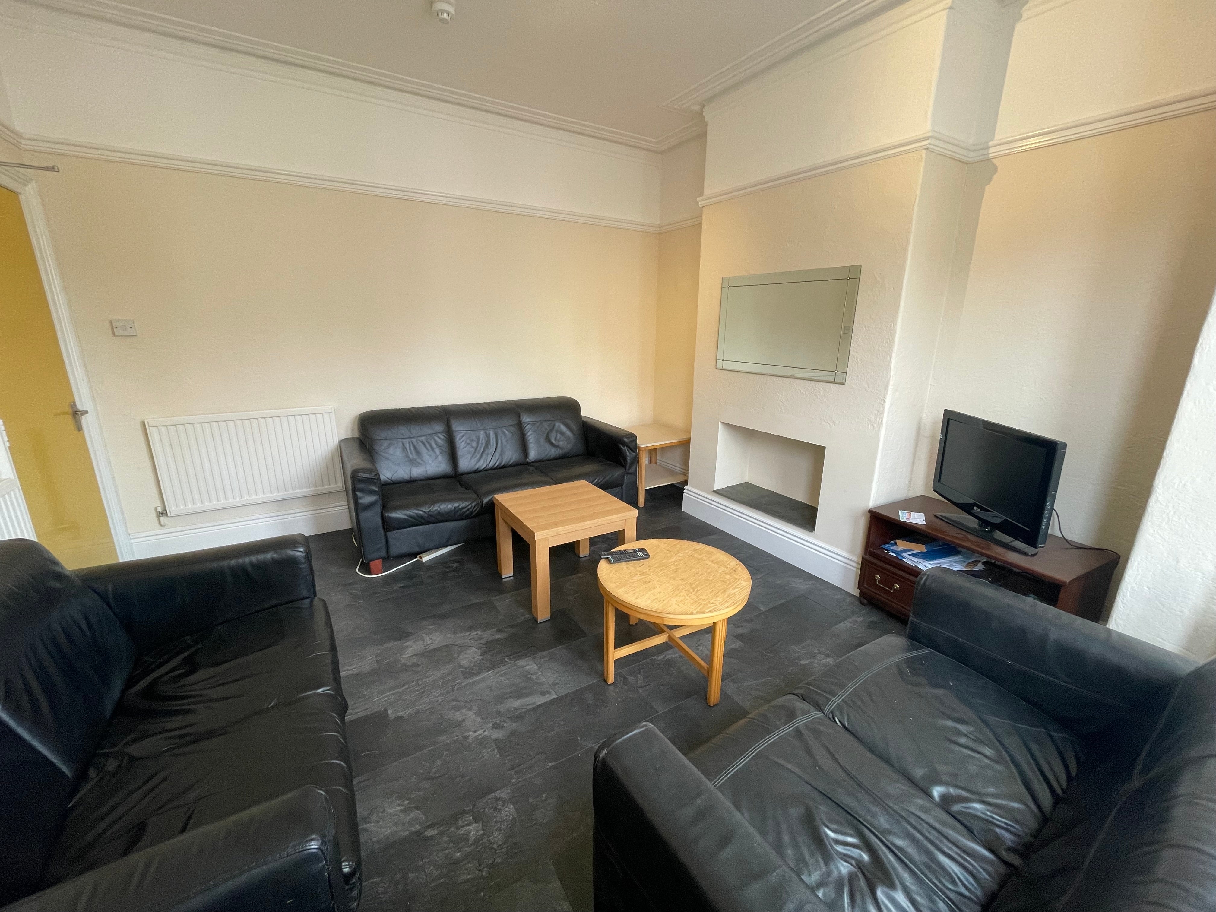 Room Granville Road in Sheffield