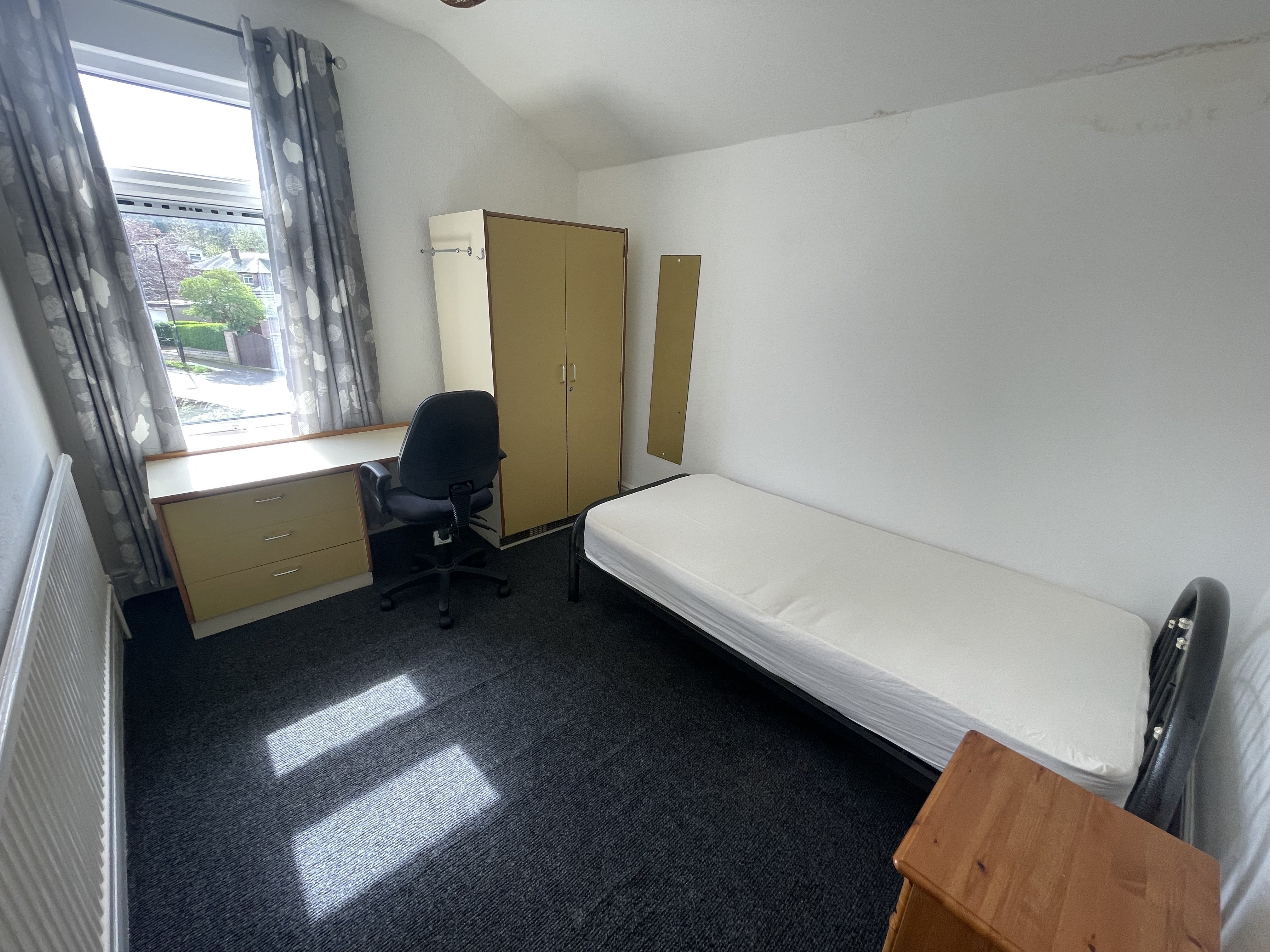 Room Granville Road in Sheffield