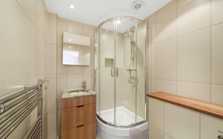 Flat Portman Gate in City of Westminster