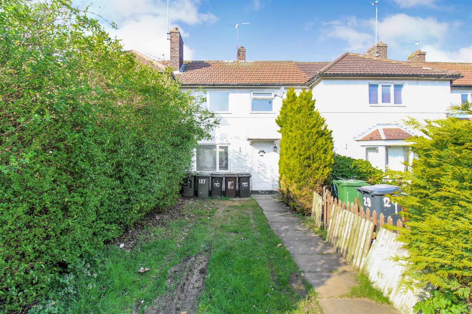 House Whitworth Avenue in Corby