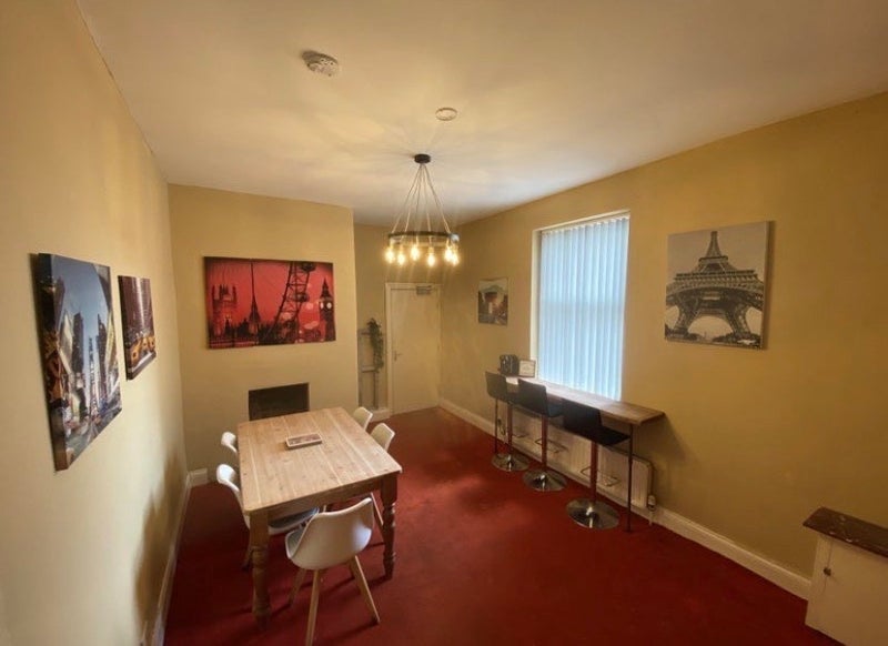 Room Beech Grove Road in Newcastle upon Tyne