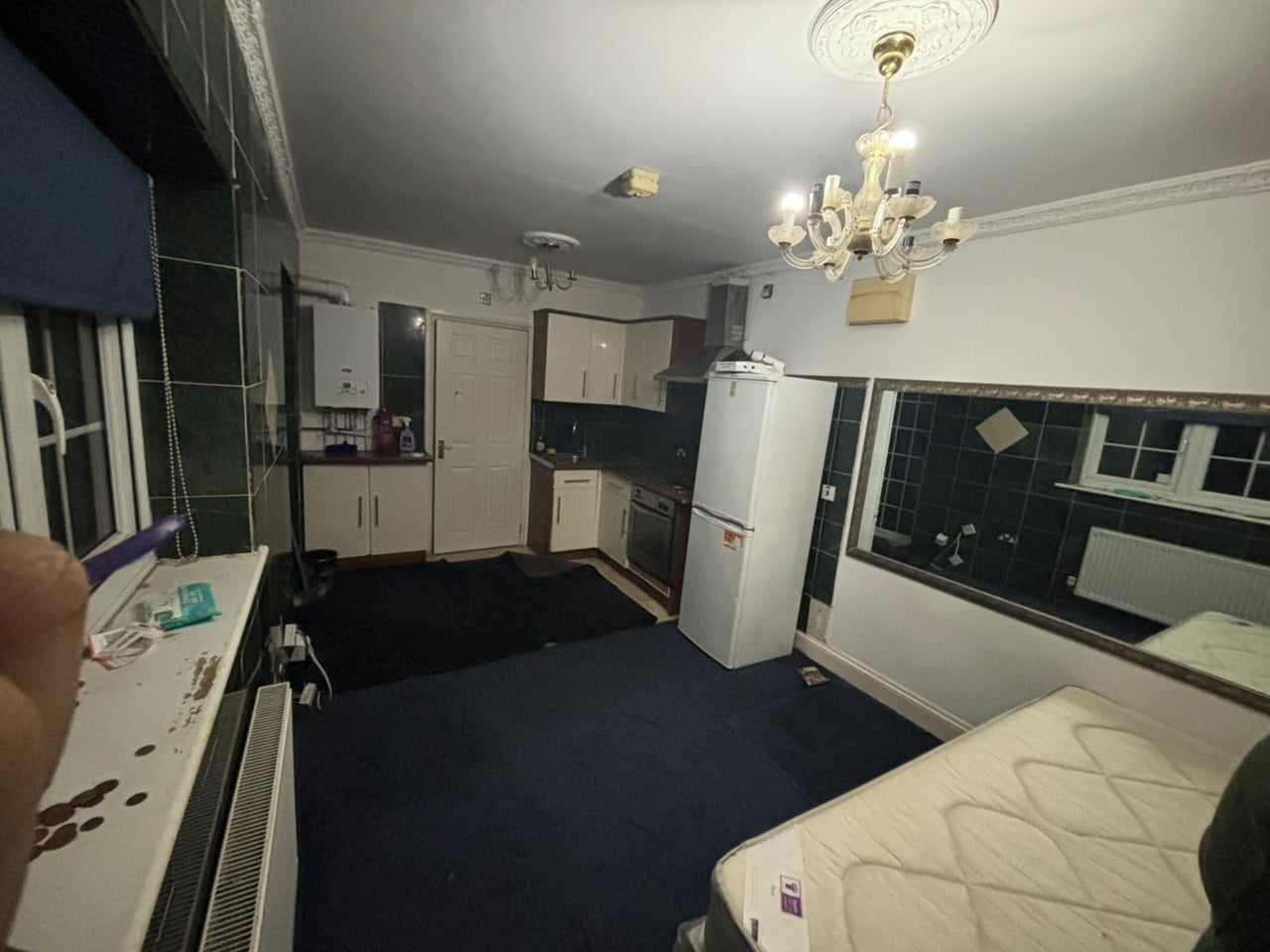 Room Walnut Tree Road in Greater London