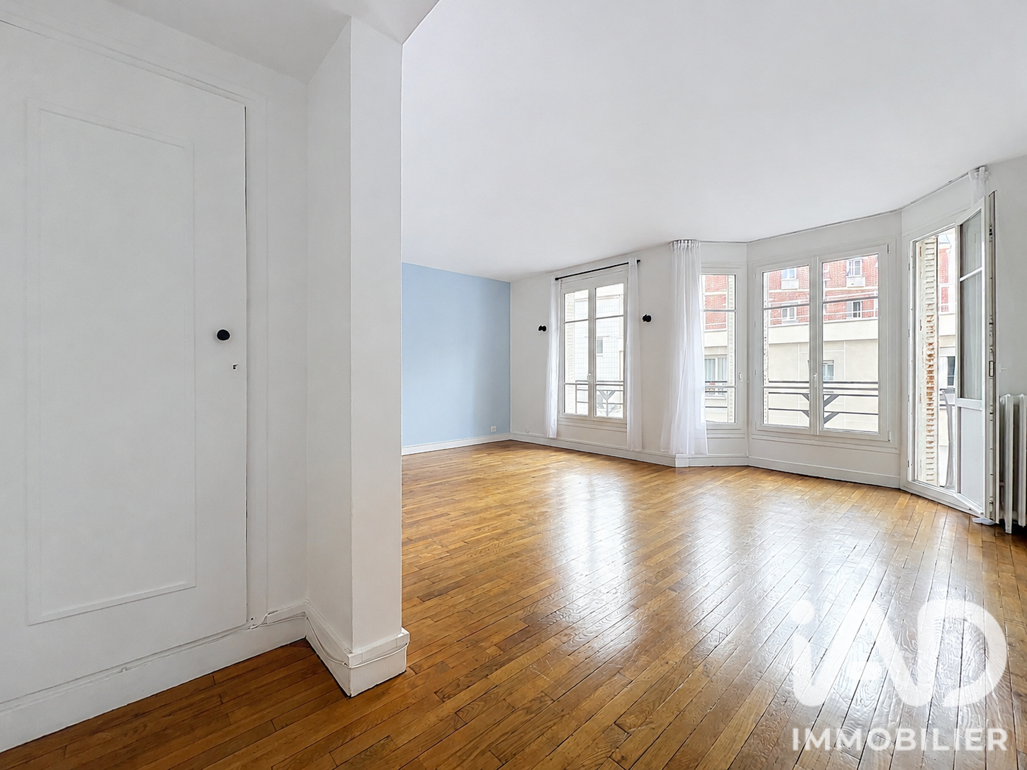 Flat Rue Paul Barruel in Paris