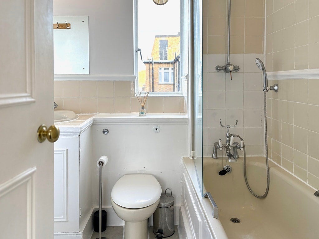 Flat Nevern Square in Greater London