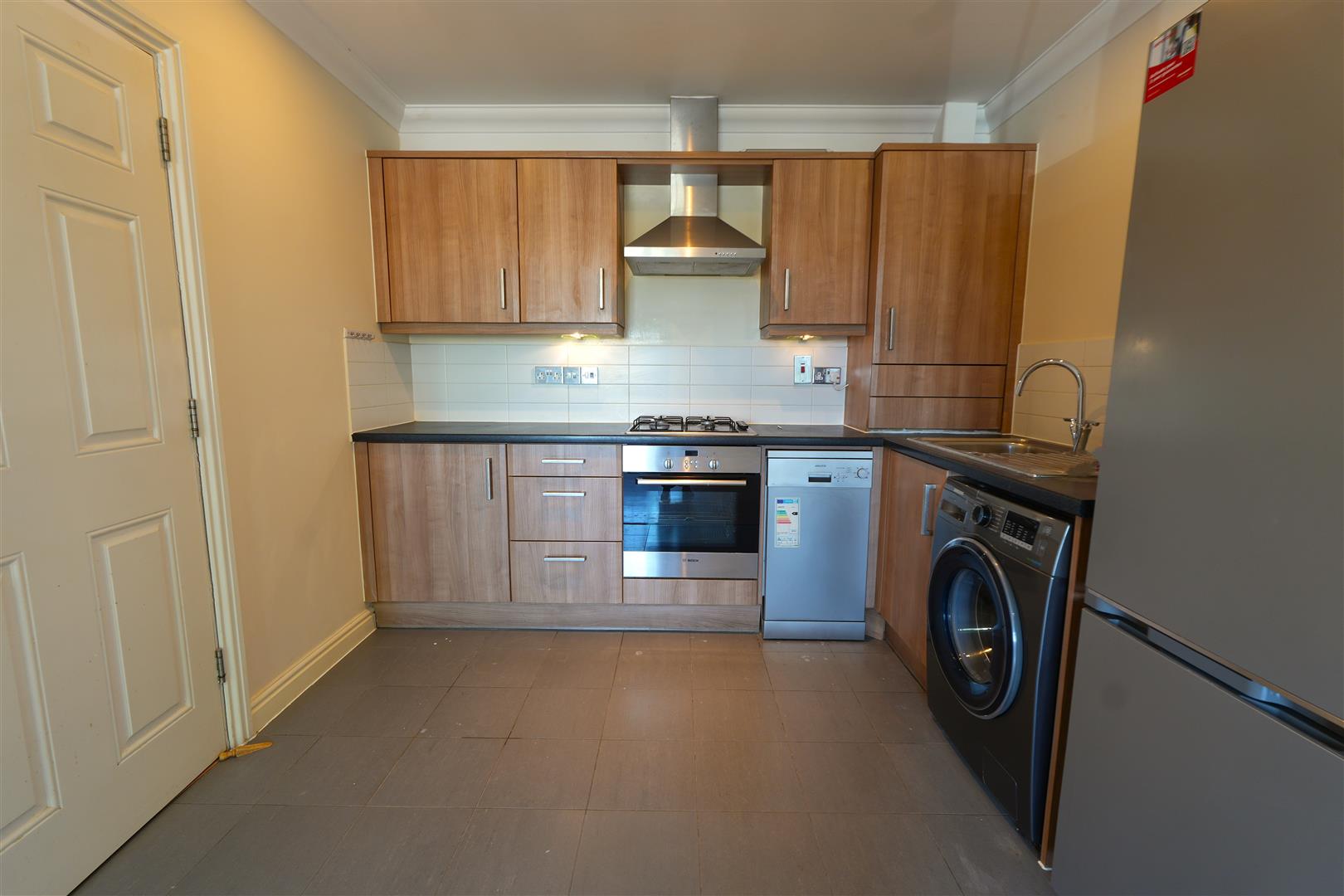 Flat Hayling Close in Slough