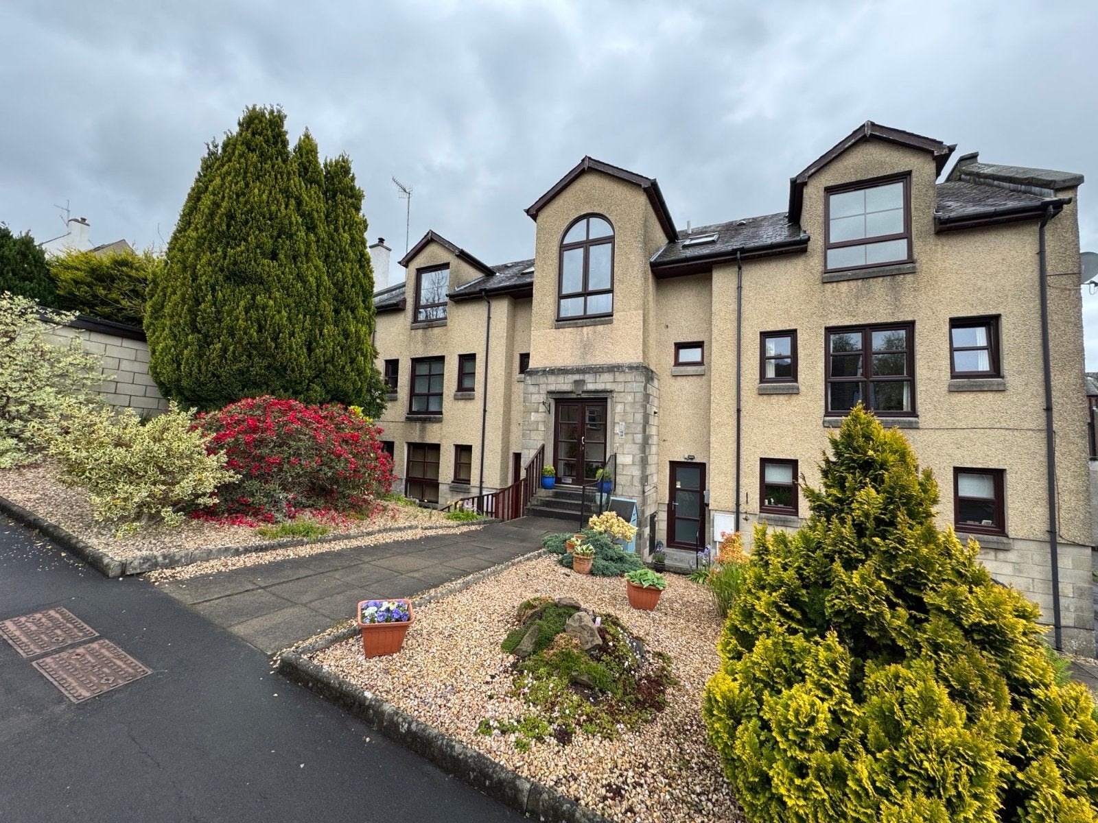 Flat Dunkeld Court in Balfron