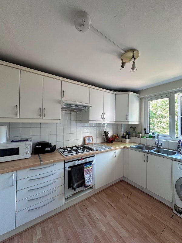 Room Waynflete Square in Greater London