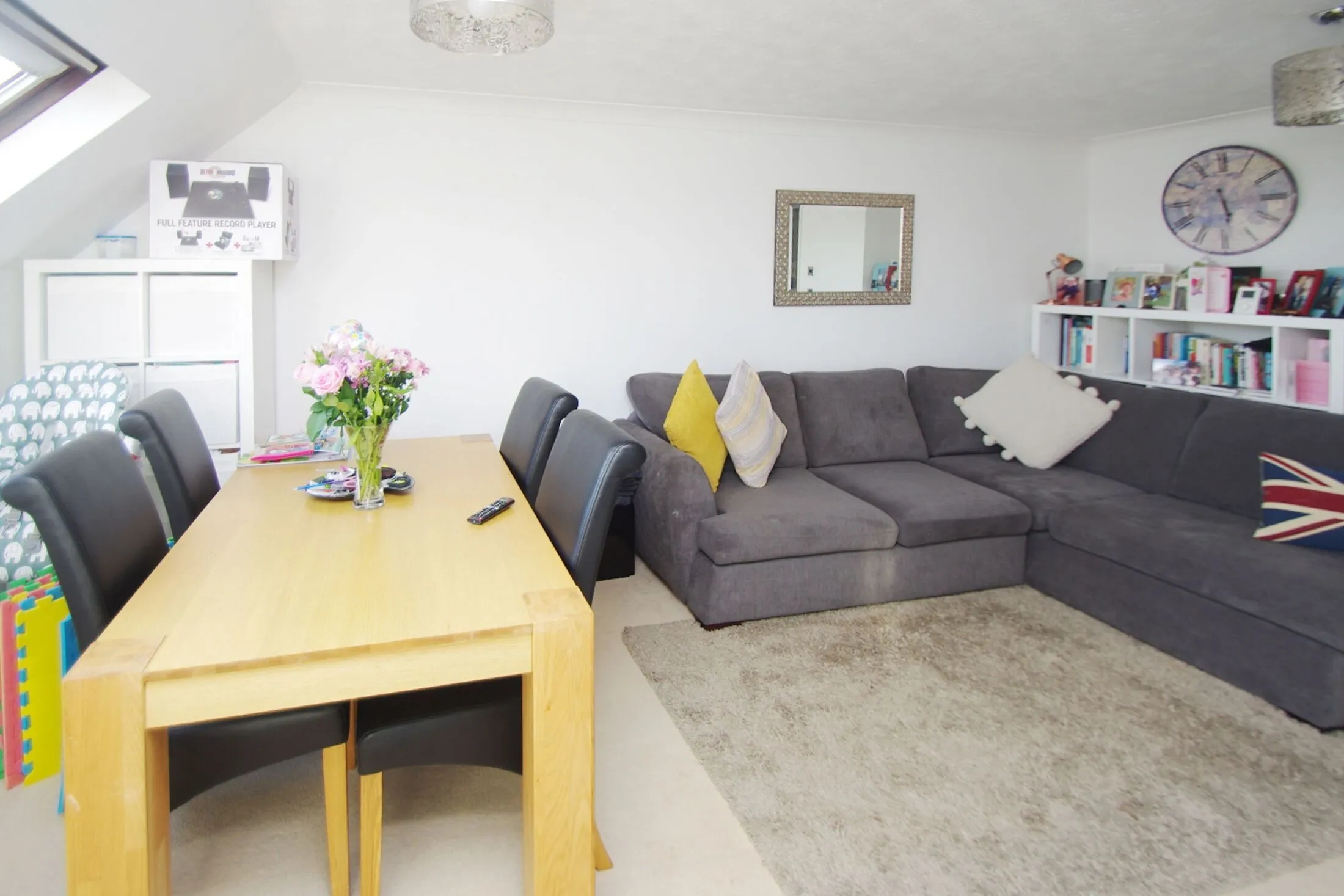 Flat Elton Park in Watford