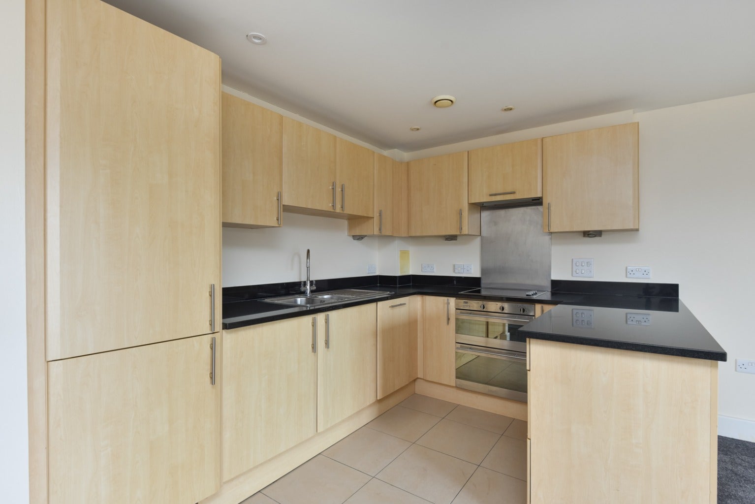 Flat Flagstaff Court in Canterbury