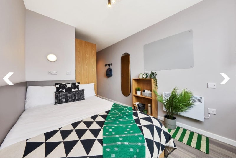Room Jennens Road in Birmingham