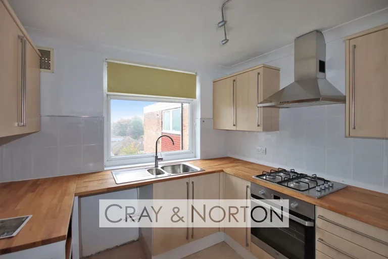 Flat Ashburton Road in London