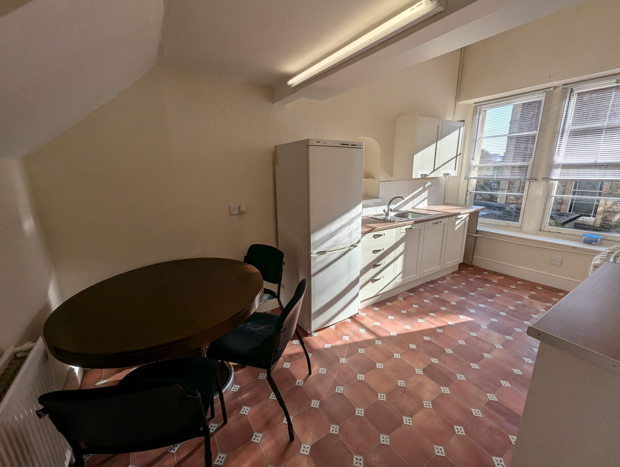 Flat Beaufort Road in Bristol