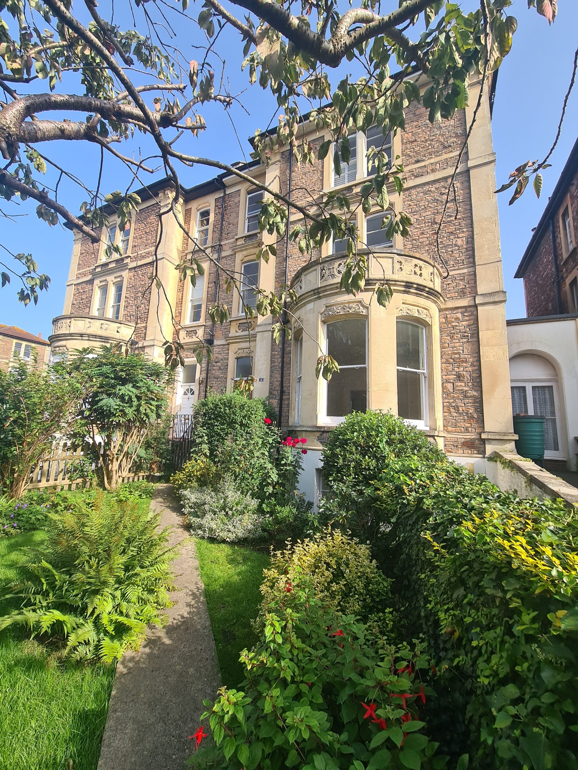 Flat Beaufort Road in Bristol