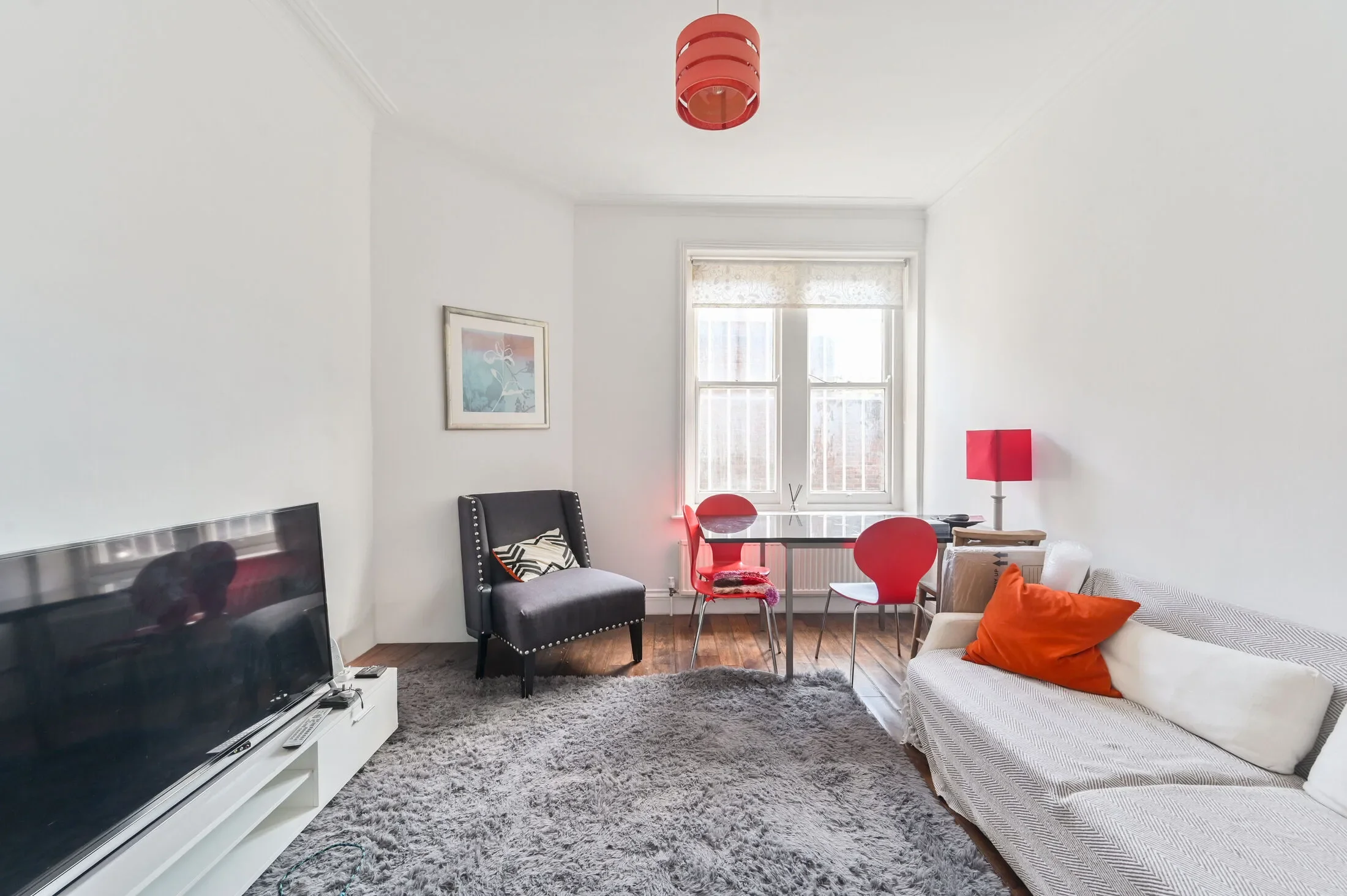 Flat Lurline Gardens in Greater London