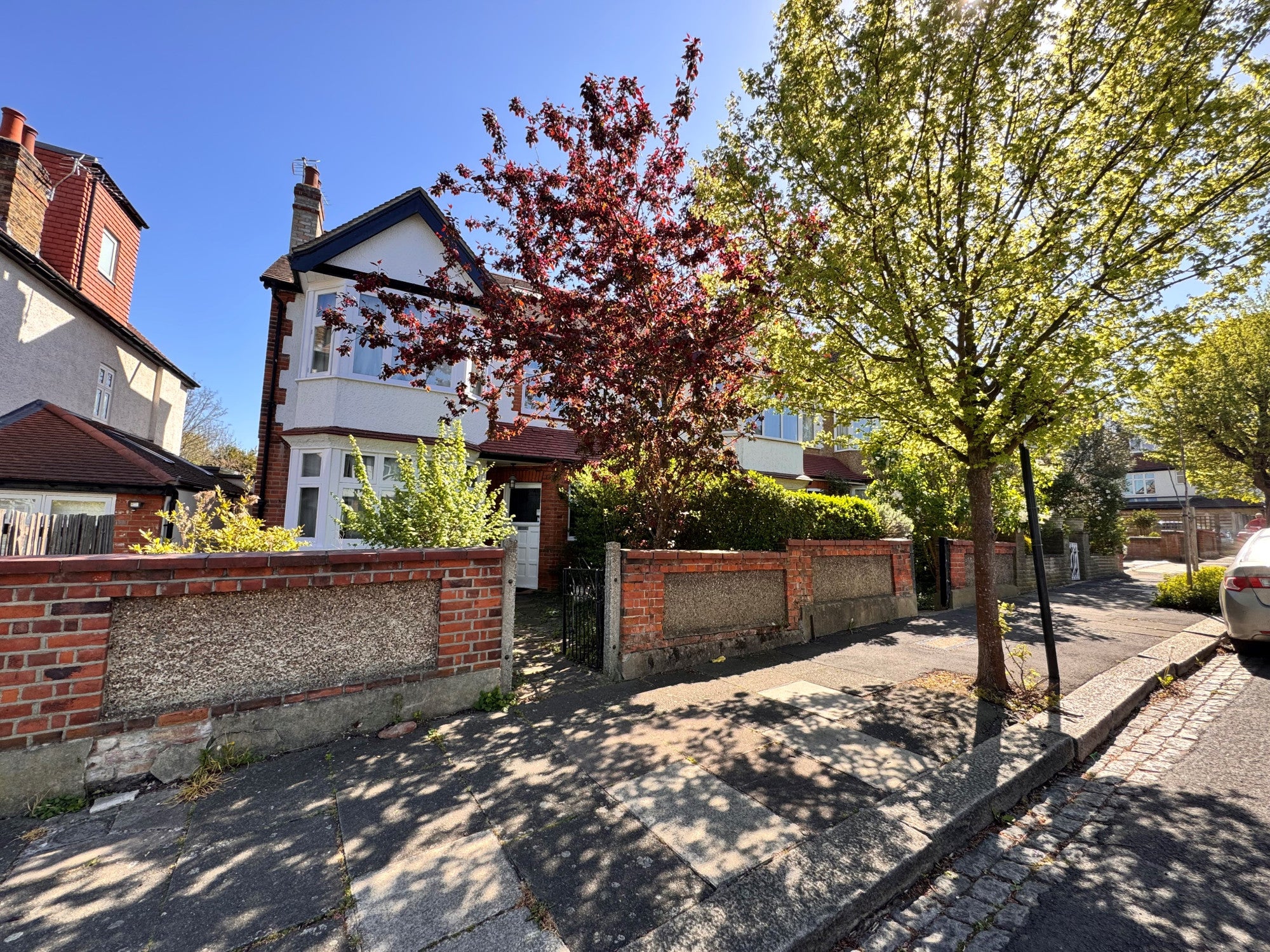 Room Highview Road in Greater London
