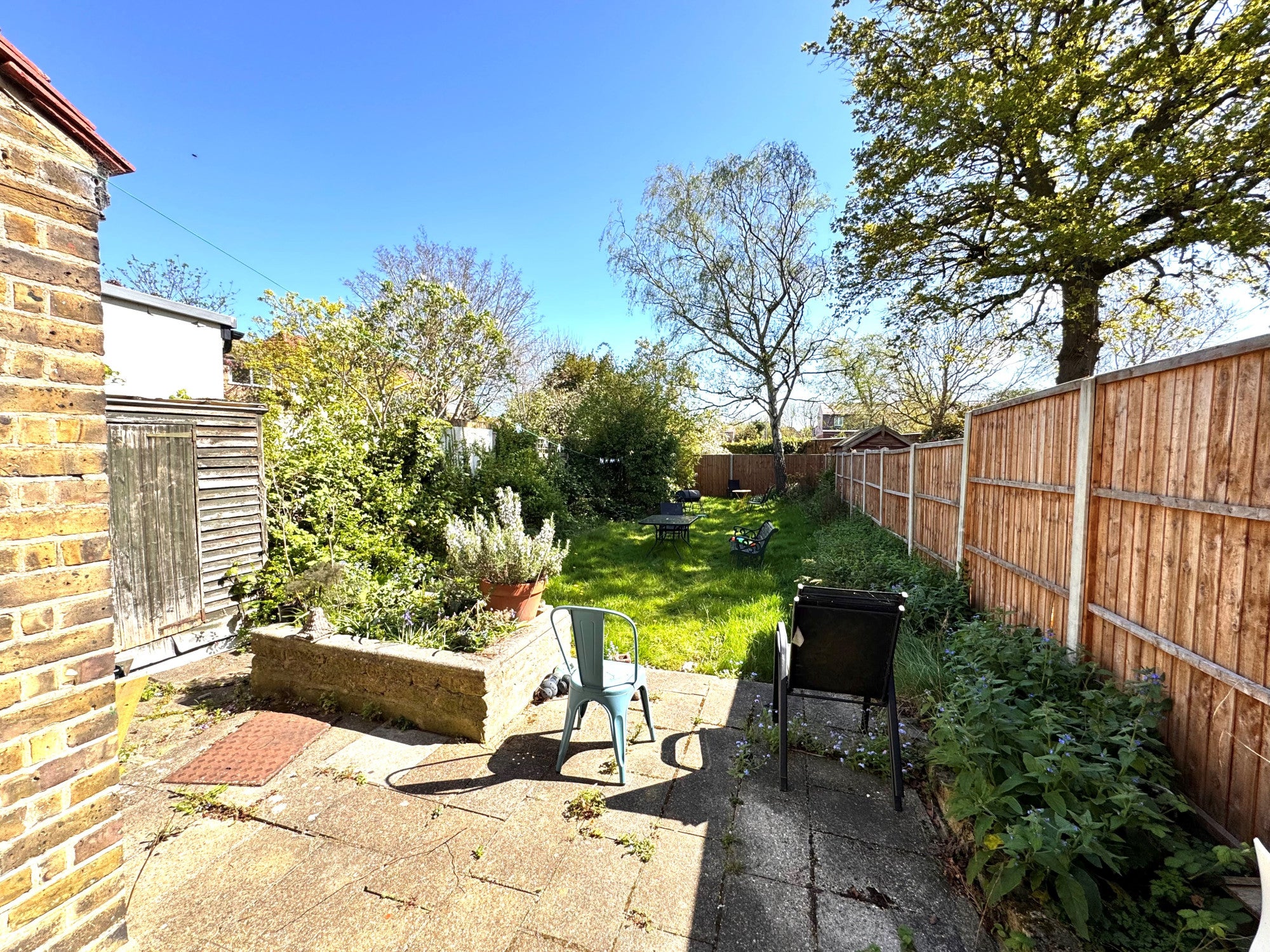 Room Highview Road in Greater London