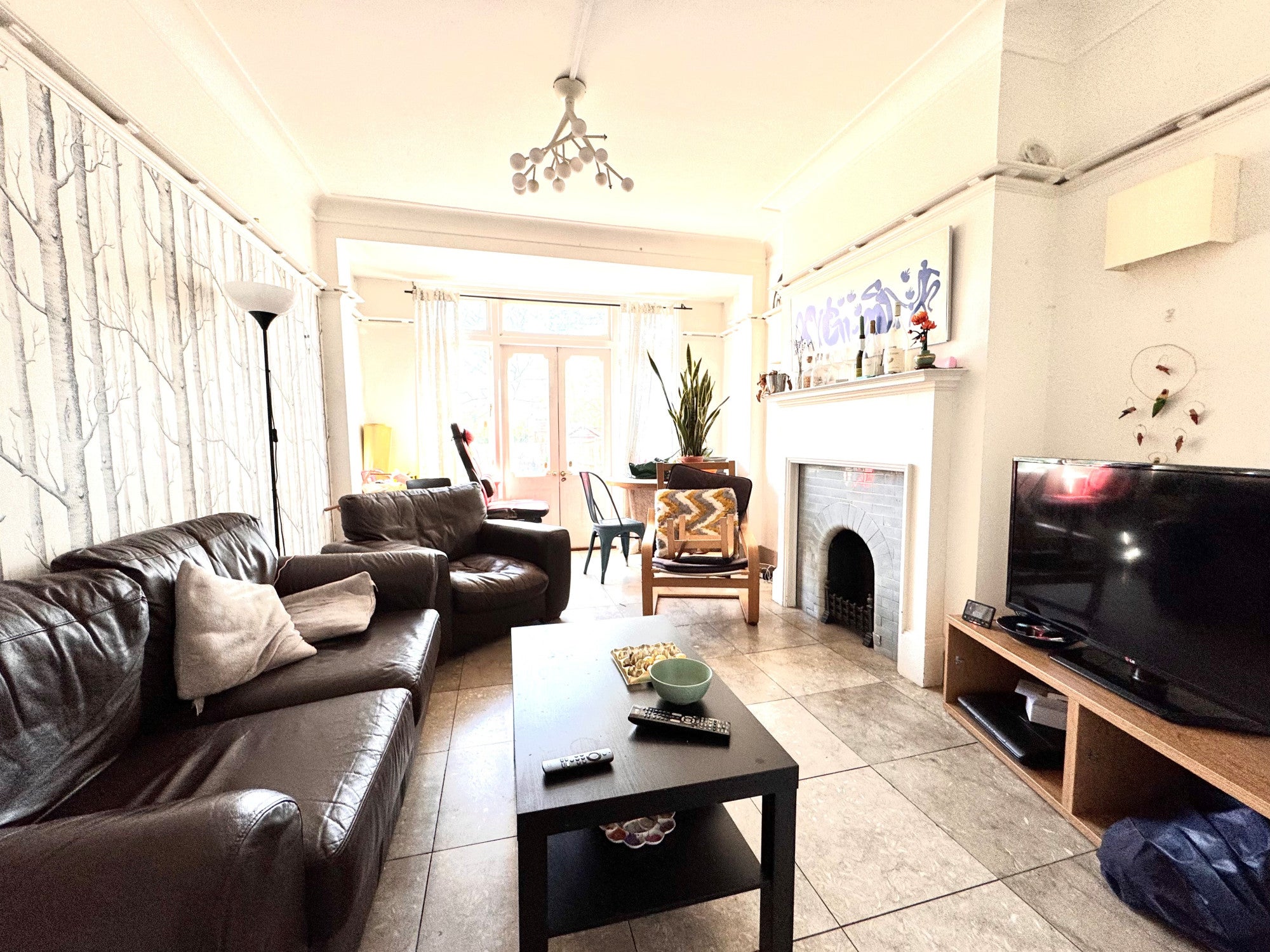 Room Highview Road in Greater London