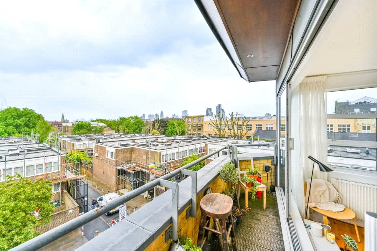 Flat Popham Street in Greater London