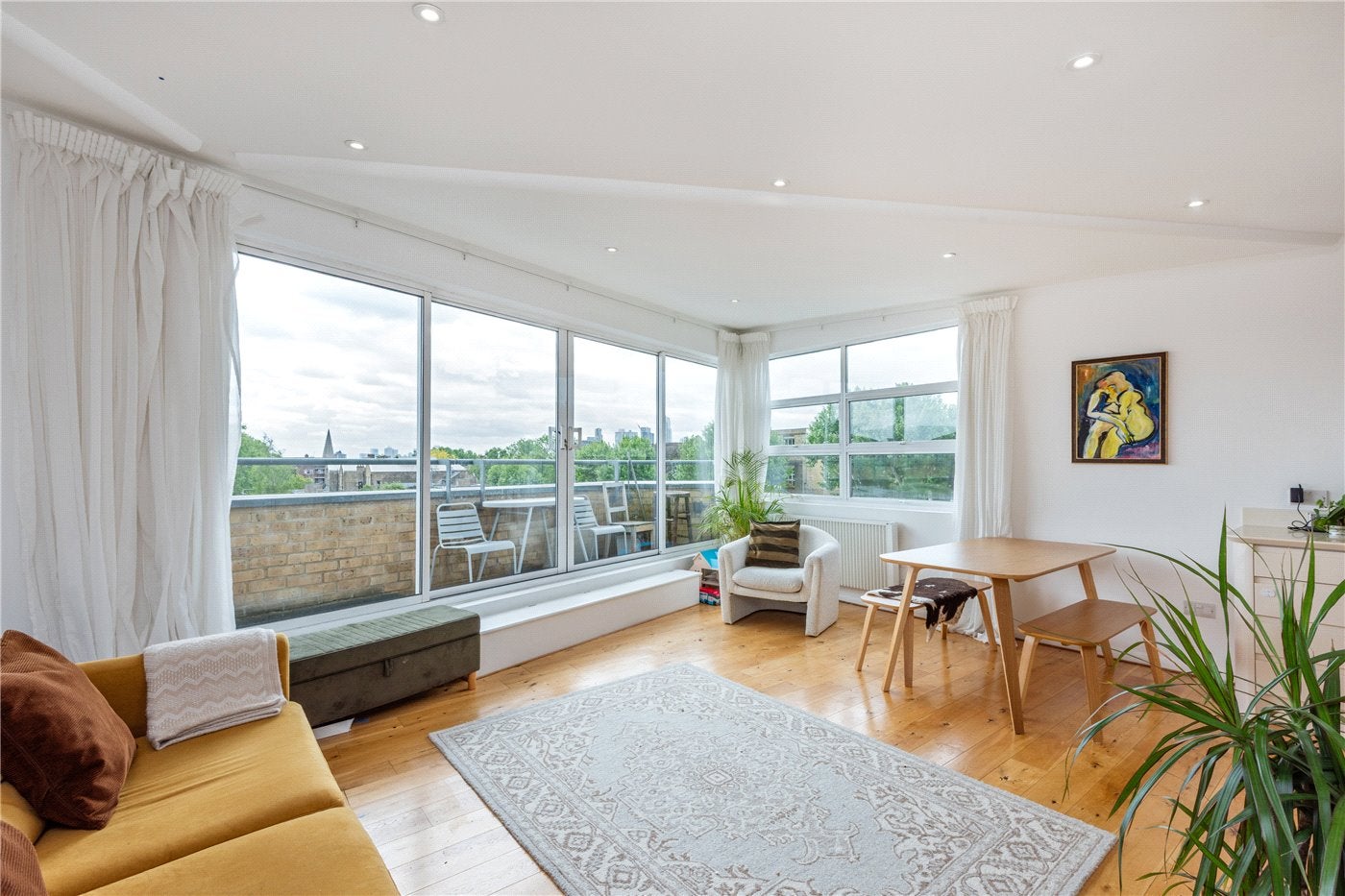 Flat Popham Street in Greater London