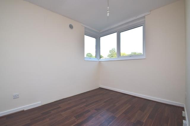 Flat Dormans Close in Greater London
