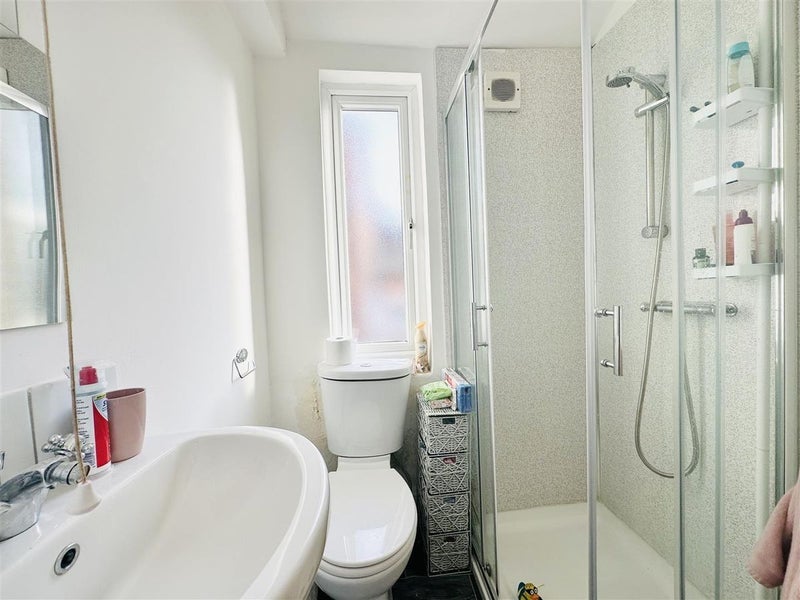 Room Lenton Boulevard in Nottingham