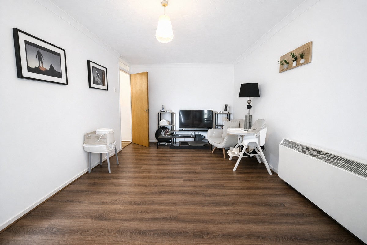 Flat Claremont Heights in Colchester