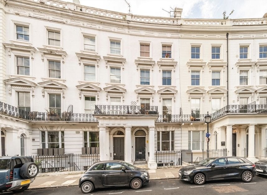 Flat St Stephen's Crescent in City of Westminster