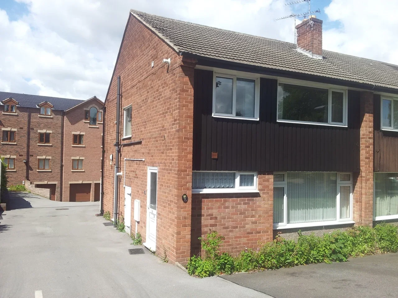 Flat Welham Drive in Rotherham