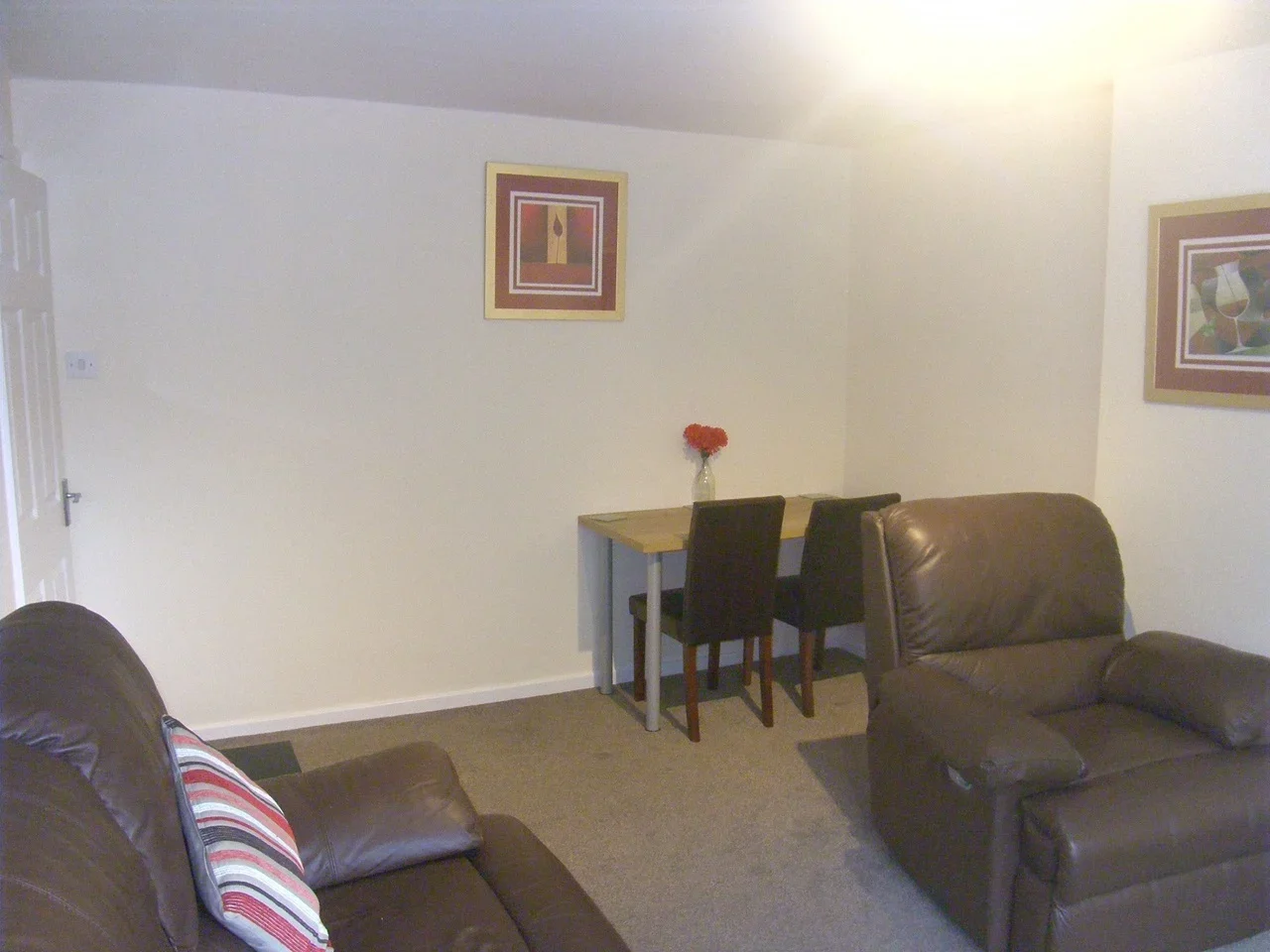 Flat Welham Drive in Rotherham