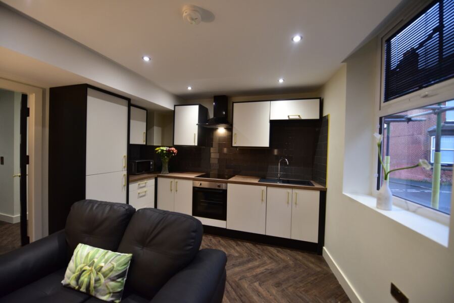Flat Buckingham Mount in Leeds