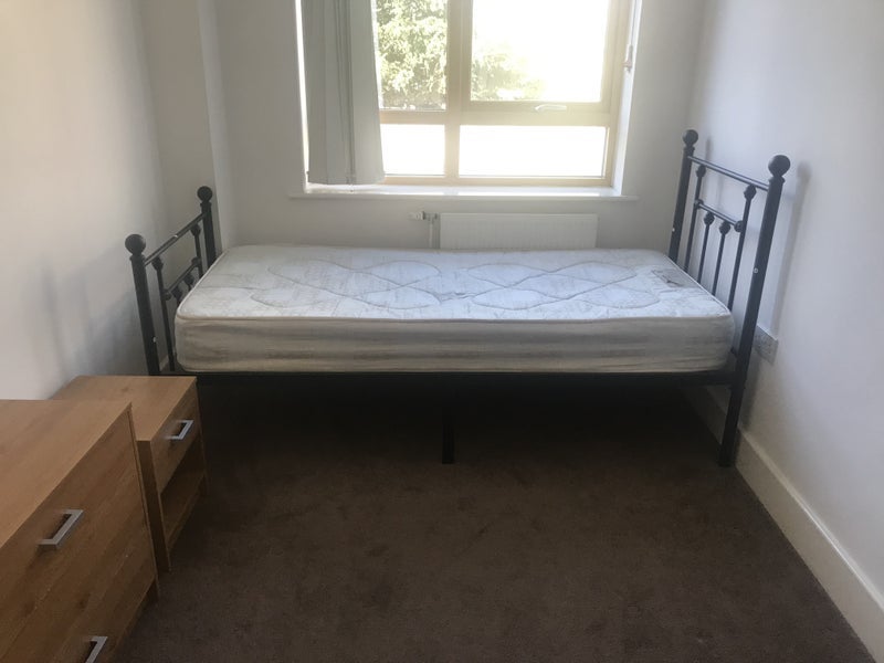 Room Anne Street in Greater London