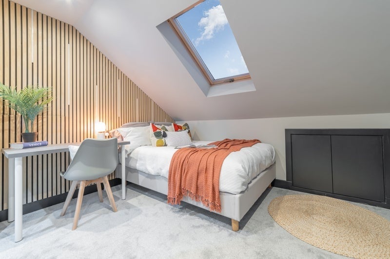 Room St. Mildred's Road in Greater London