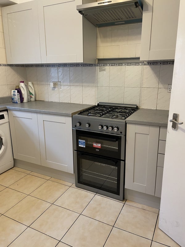 Room Fisherton Street in City of Westminster