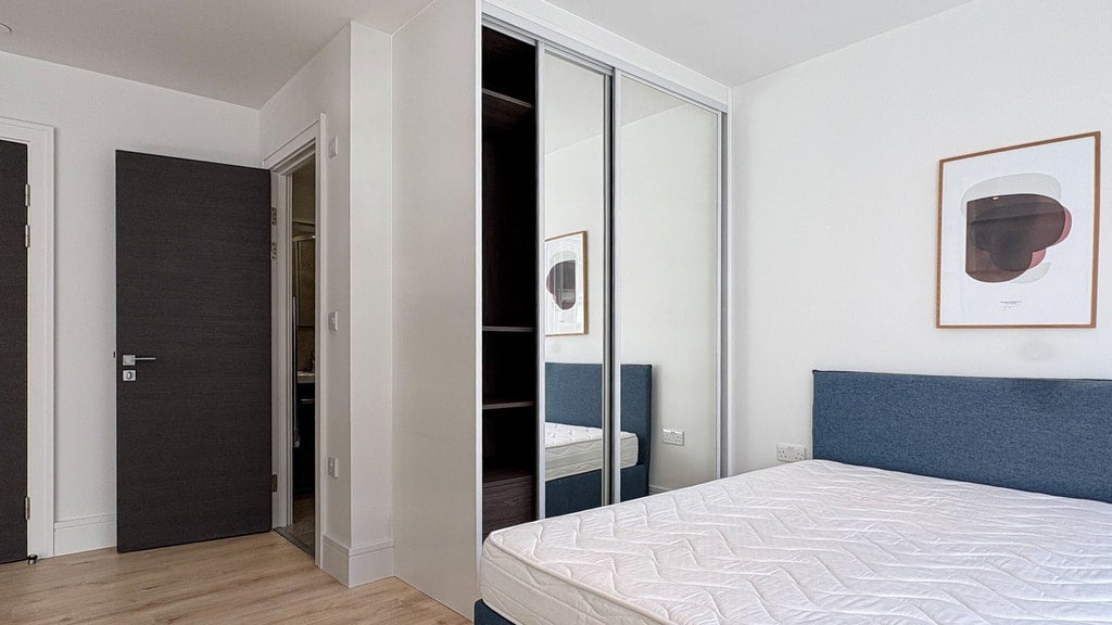 Flat Humphry Repton Lane in Greater London
