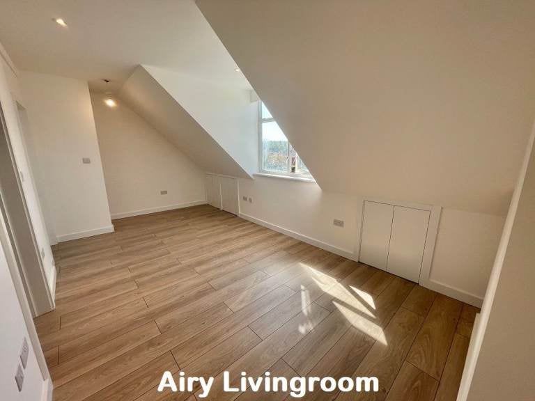 Flat Pinner Road in Greater London
