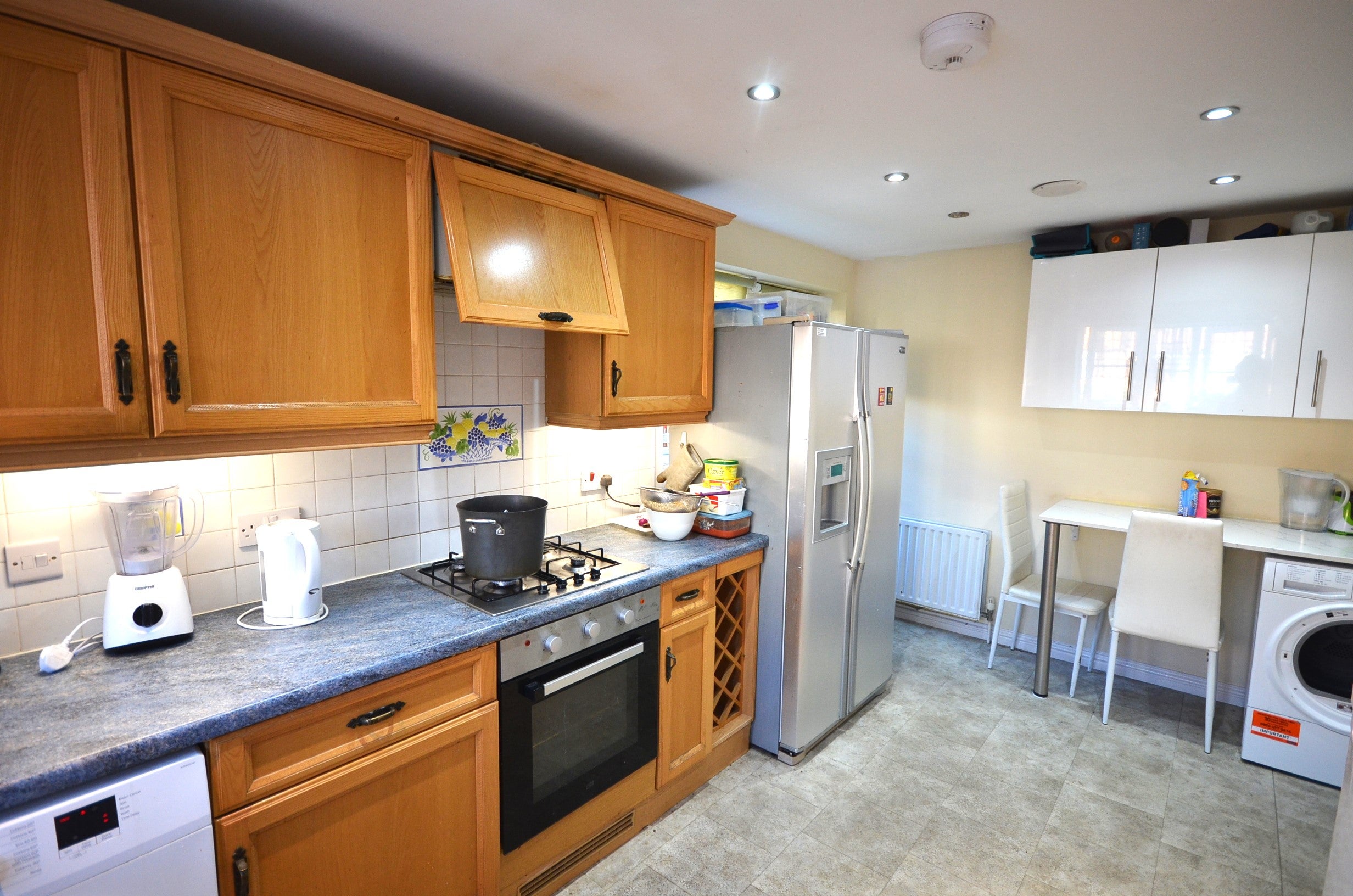 Room Earls Lane in Slough
