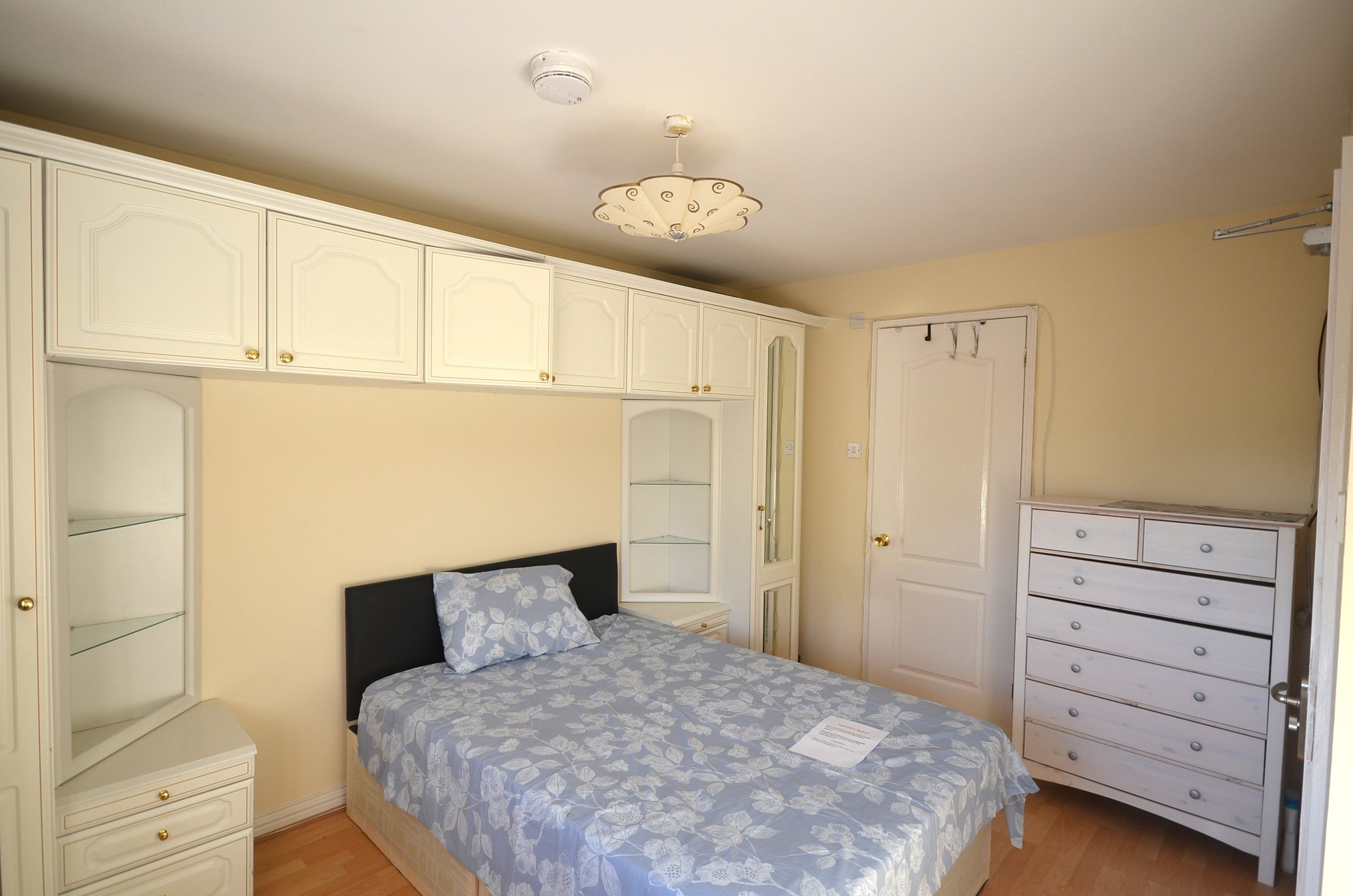 Room Earls Lane in Slough
