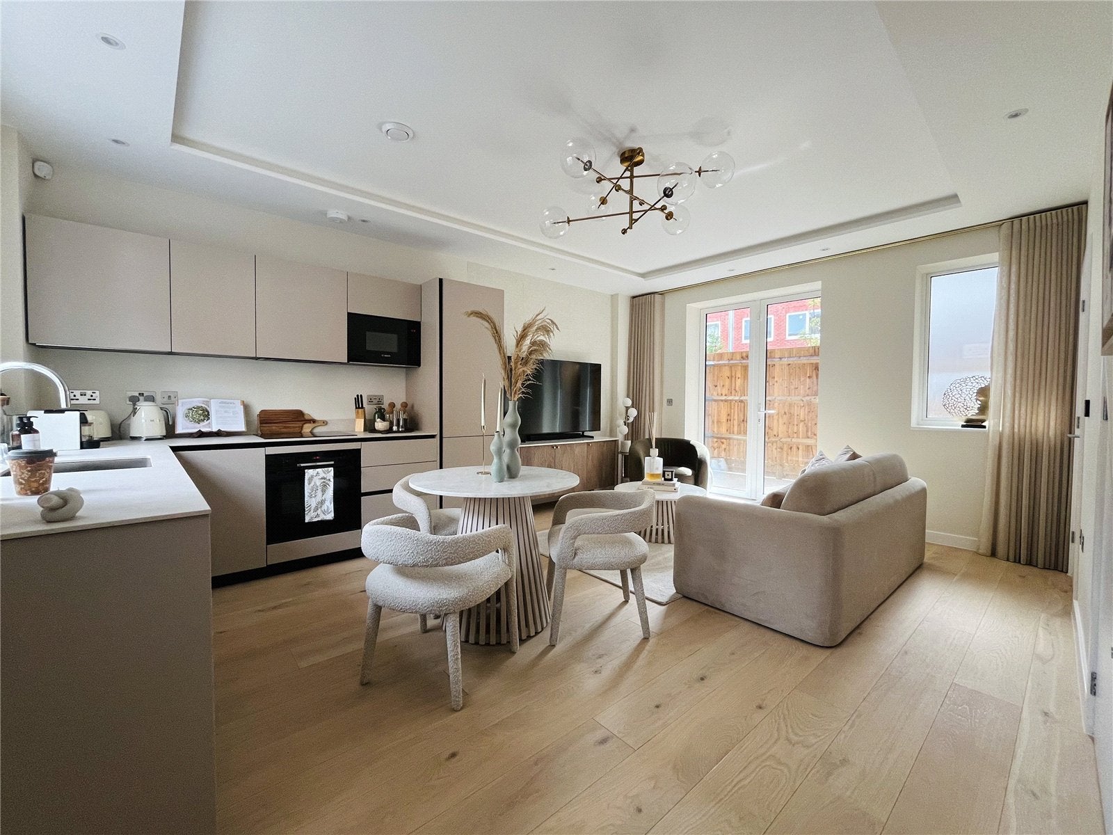 House Warwick Place in Greater London