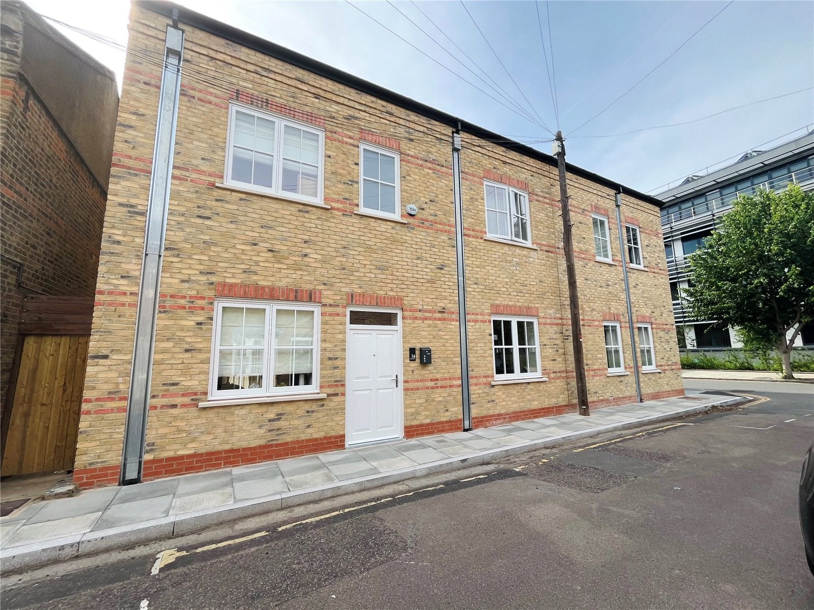 House Warwick Place in Greater London