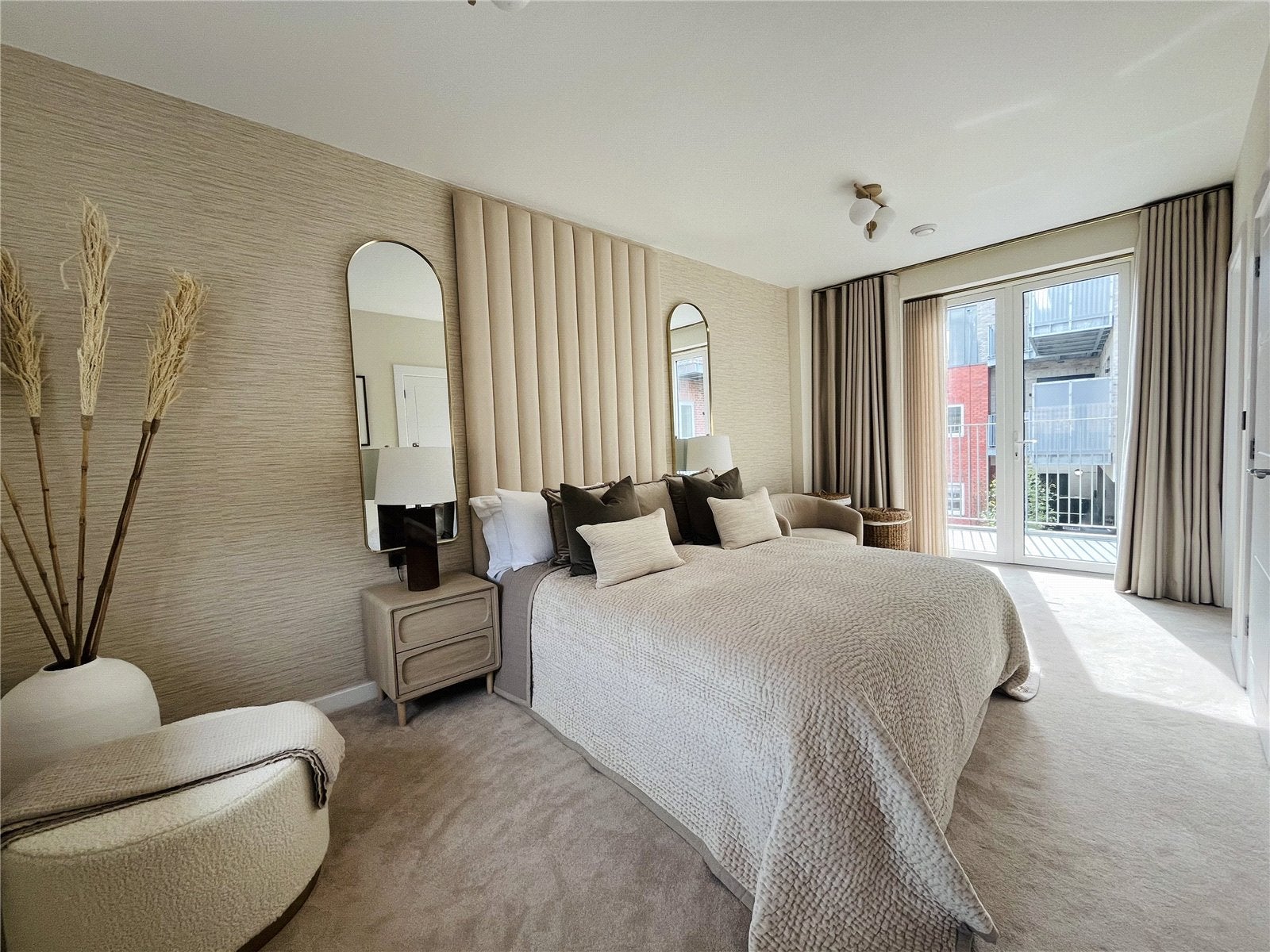 House Warwick Place in Greater London