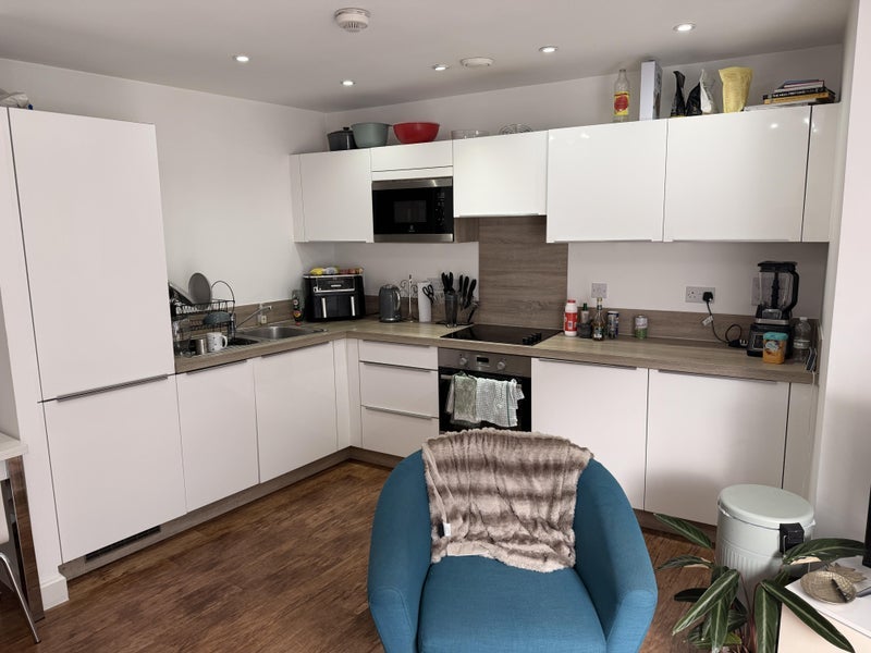 Room Coldharbour Lane in Greater London