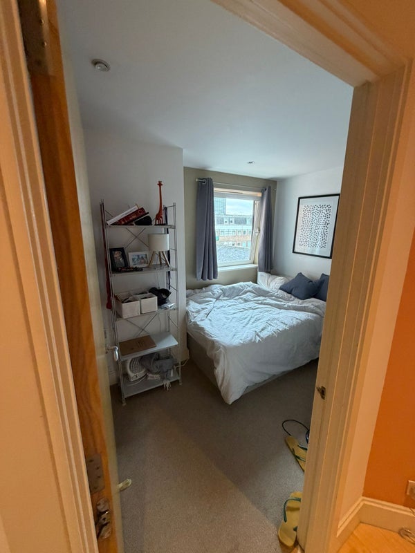 Room Vauxhall Bridge Road in City of Westminster