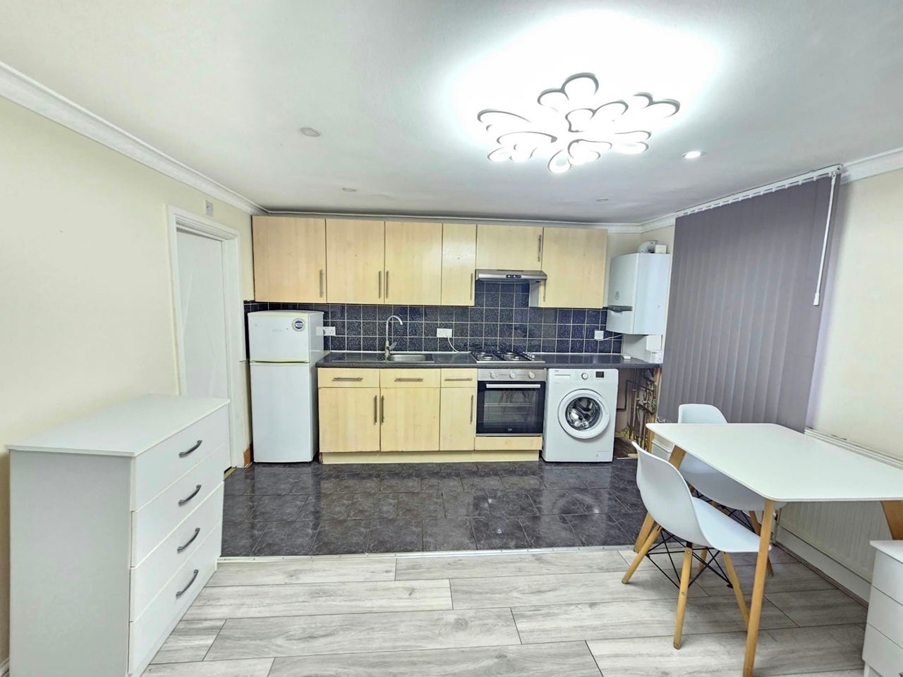 Flat Stamford Hill in Greater London