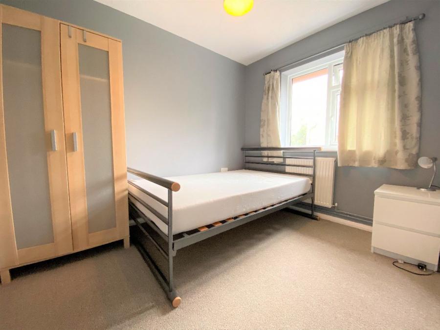 Room Artillery Street in Canterbury