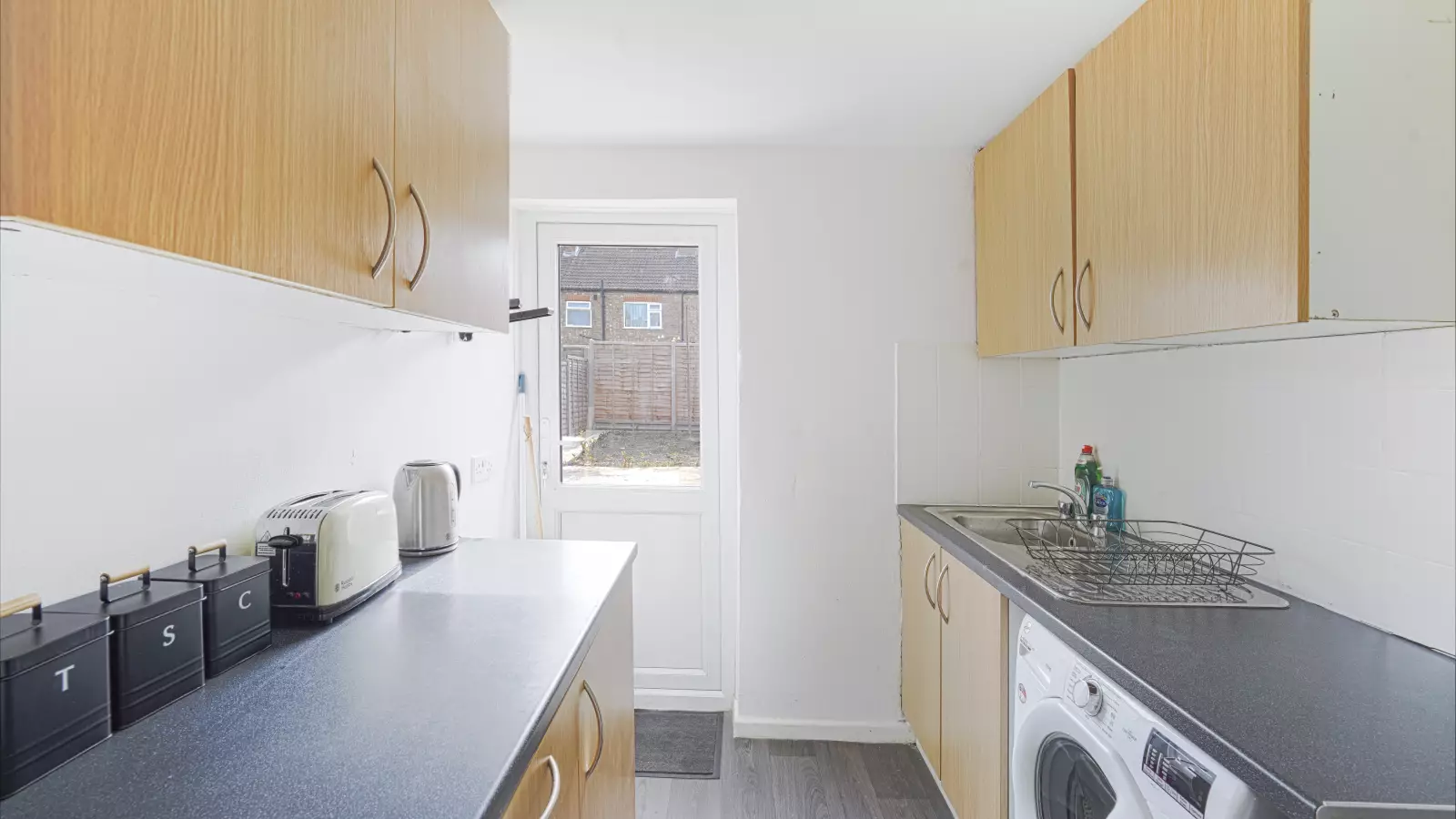 Flat Marsden Road in Greater London