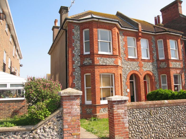 Flat Connaught Road in Seaford