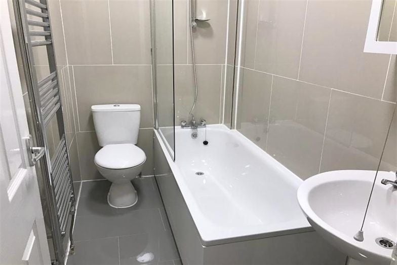 Flat Connaught Road in Seaford