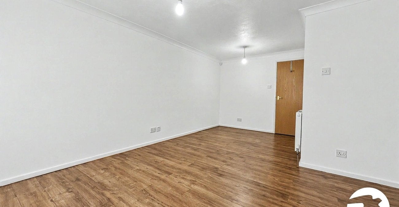 Flat Brindley Close in Greater London