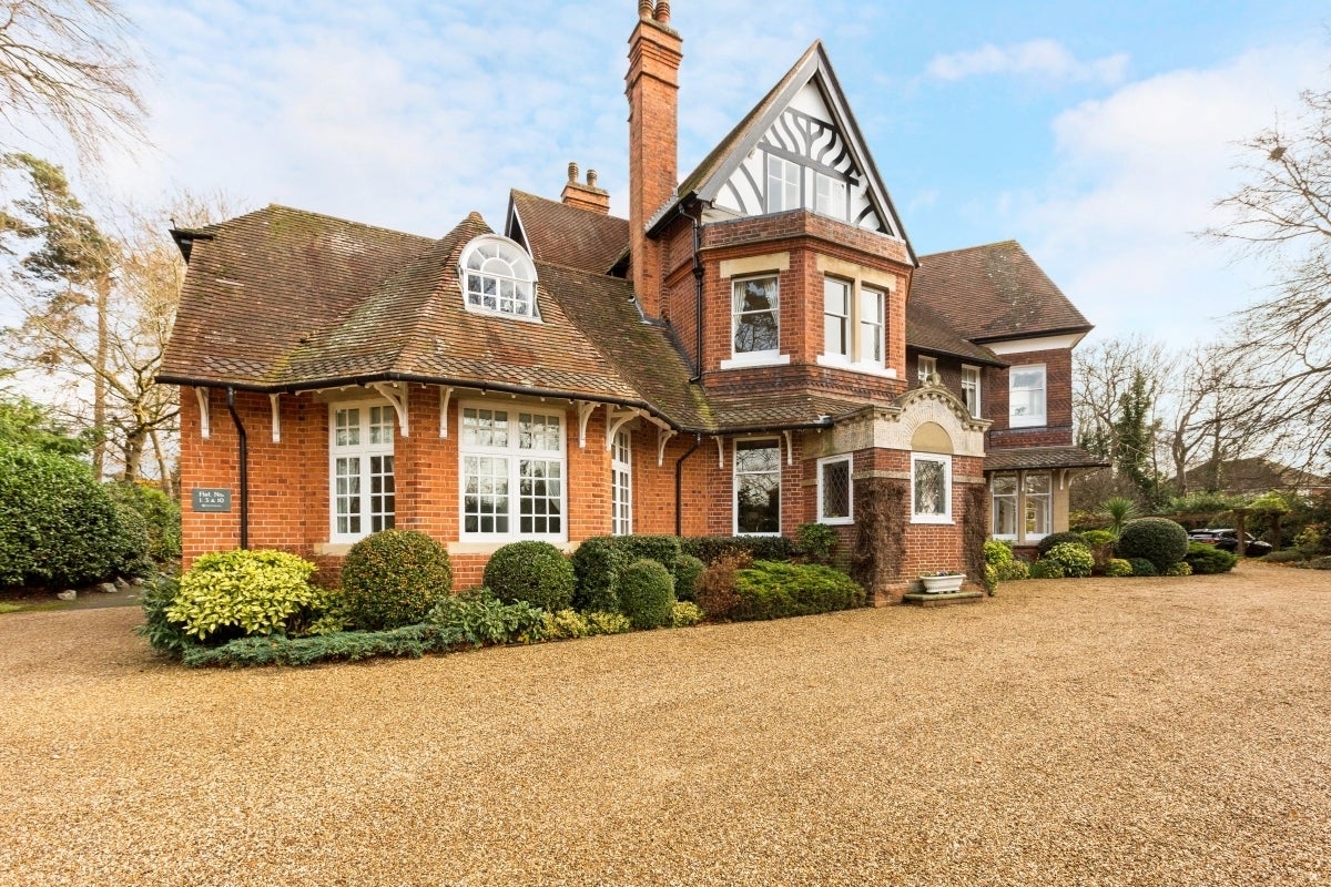 Flat Howgate Drive in South Oxfordshire