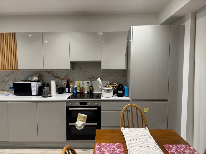 Room Silvertown Way in Greater London
